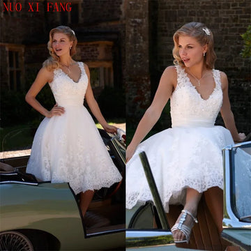 Customized V-neck Lace Applique Beaded A-line Wedding Dresses Tea Length Short Bridal Gowns vestido de novia robe de mariée