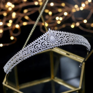 Elegant Bridal Tiaras Queen Crowns New Design Wedding Headpiece Bride Hair Jewelry Perfect for Brides And Wedding Hair Accesso