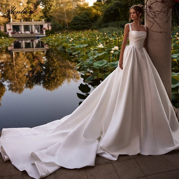 Alonlivn Custom Made Gorgeous Satin Spaghetti Straps Ball Gown Wedding Dresses With Delicated Pleats For Princess Bridal Gowns