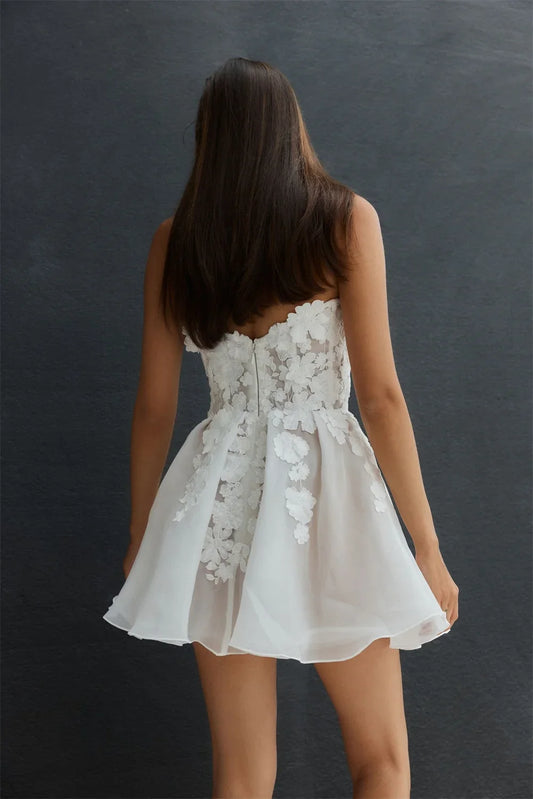 Strapless Short Wedding Dress for Wedding A-line Lace Appliqued Organza Sweetheart Neckline Elegant Wedding Gowns Bride Dresses