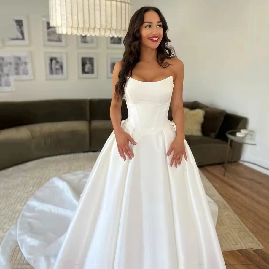 2025 Wedding Dresses Customized Boda Civil Vestidos de Novia Elegante Court Train Stunning Buttons Back Soft Satin